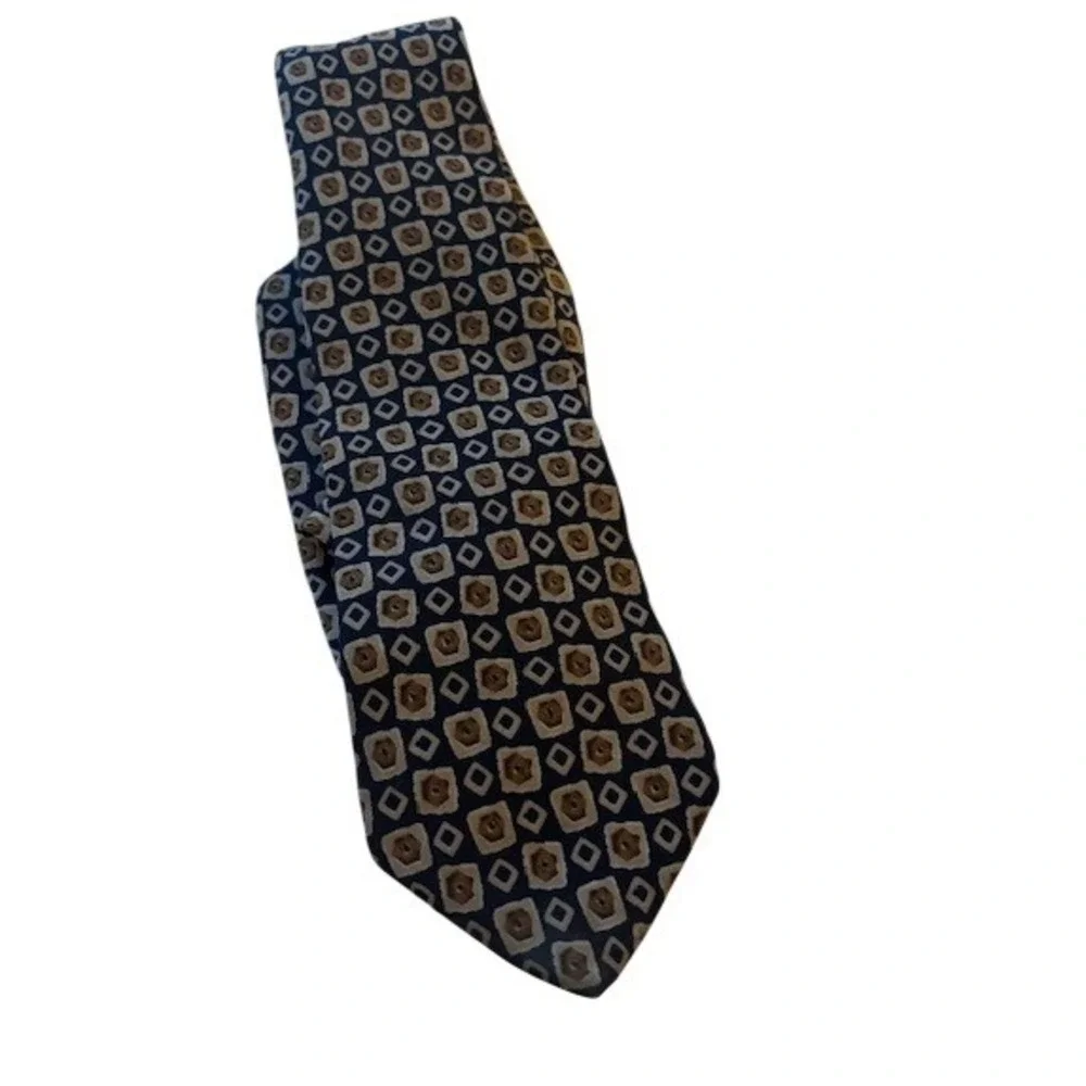 Cambridge Classics Mens Navy Blue Tan Geometric Medallion 100% Silk Necktie Tie